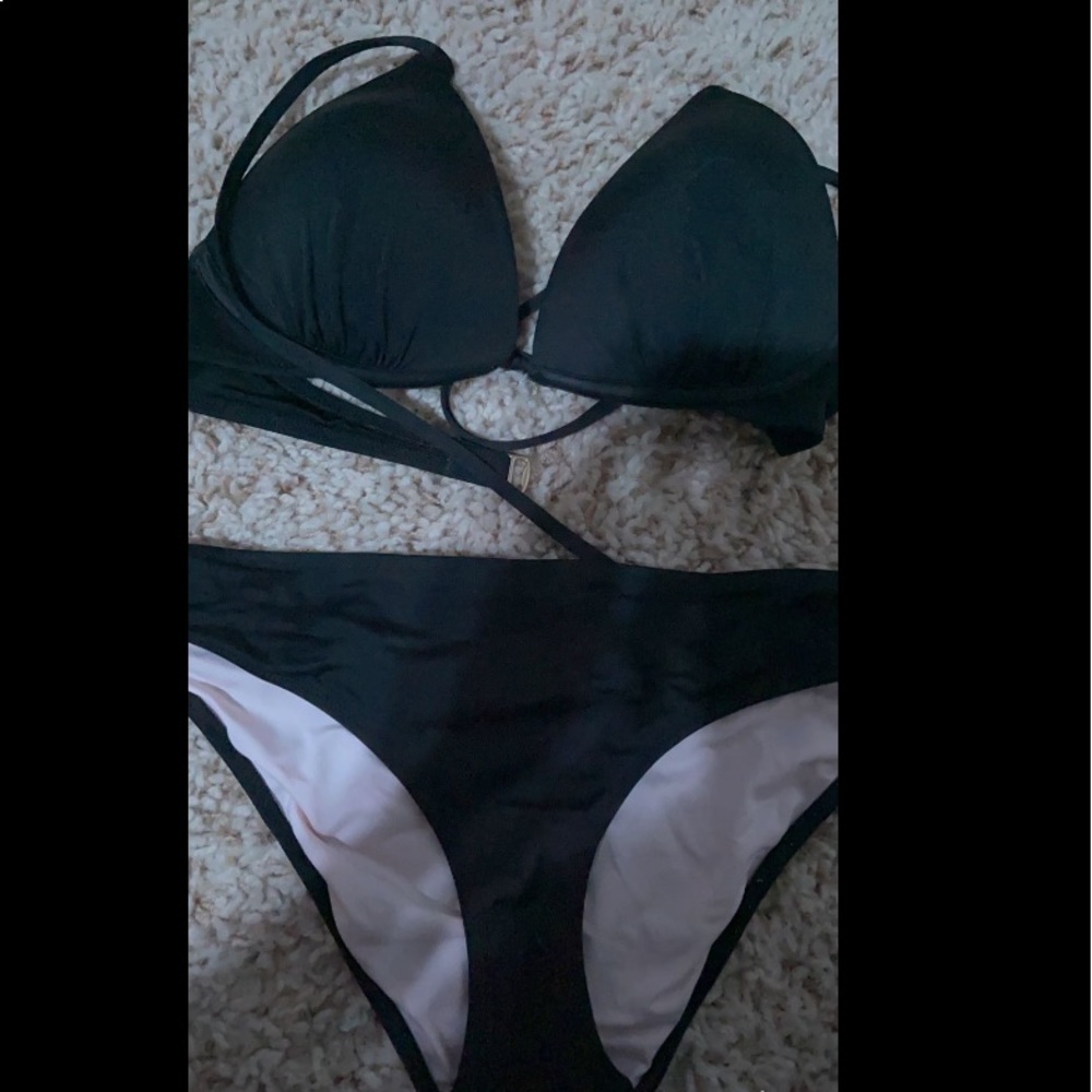 Black Bikini !